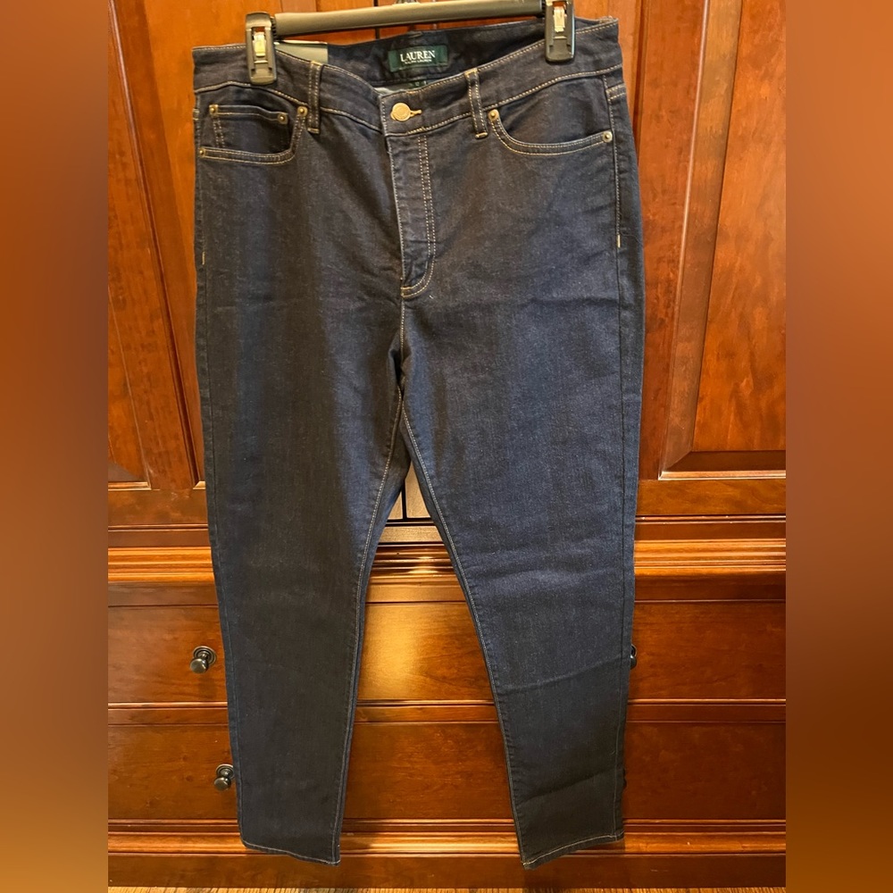 NWT Ralph Lauren Classic Skinny Curvy Jeans!